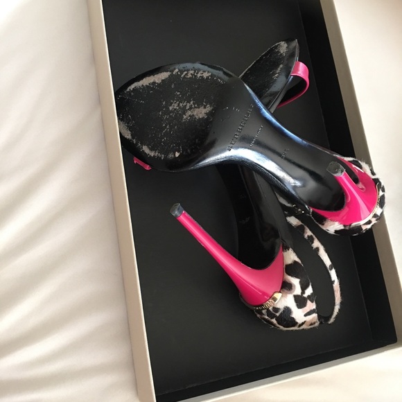 Animal Print BURBERRY Heels 👠 - Picture 3 of 8
